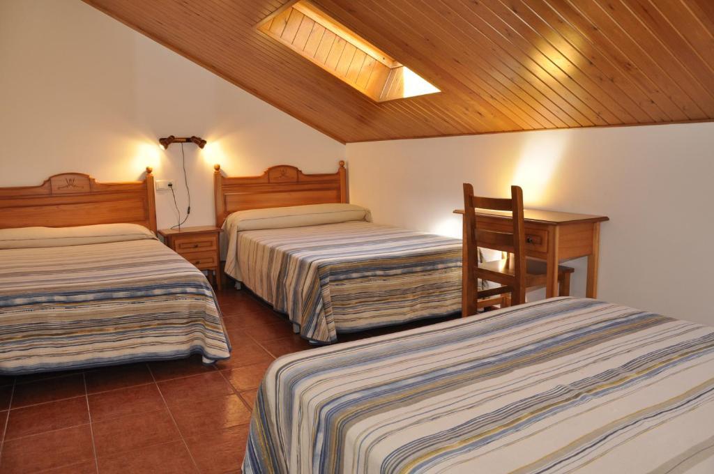 Hotel Castillo D'Acher Siresa Екстериор снимка