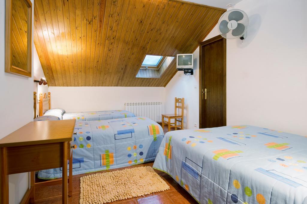 Hotel Castillo D'Acher Siresa Екстериор снимка