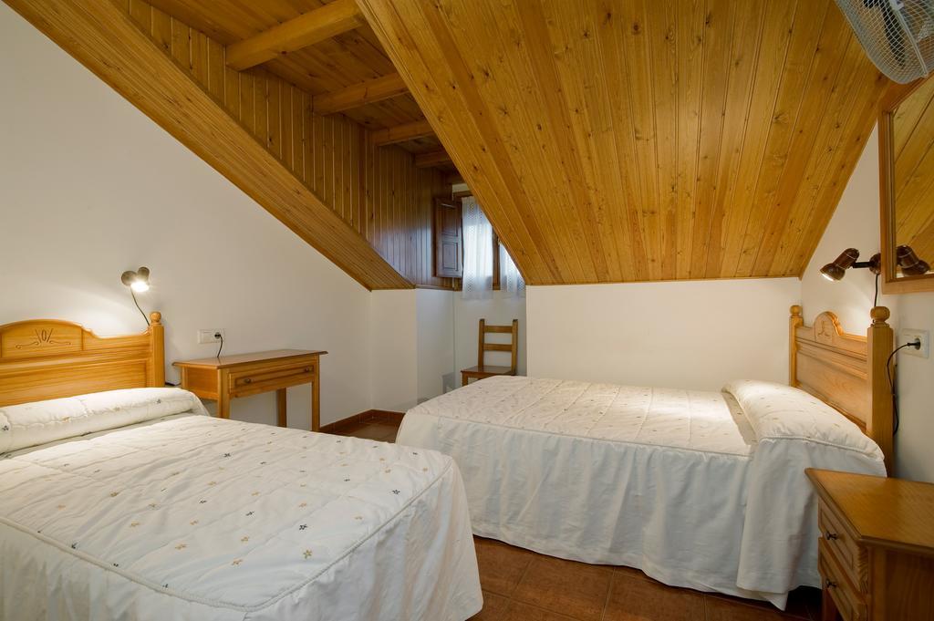 Hotel Castillo D'Acher Siresa Екстериор снимка