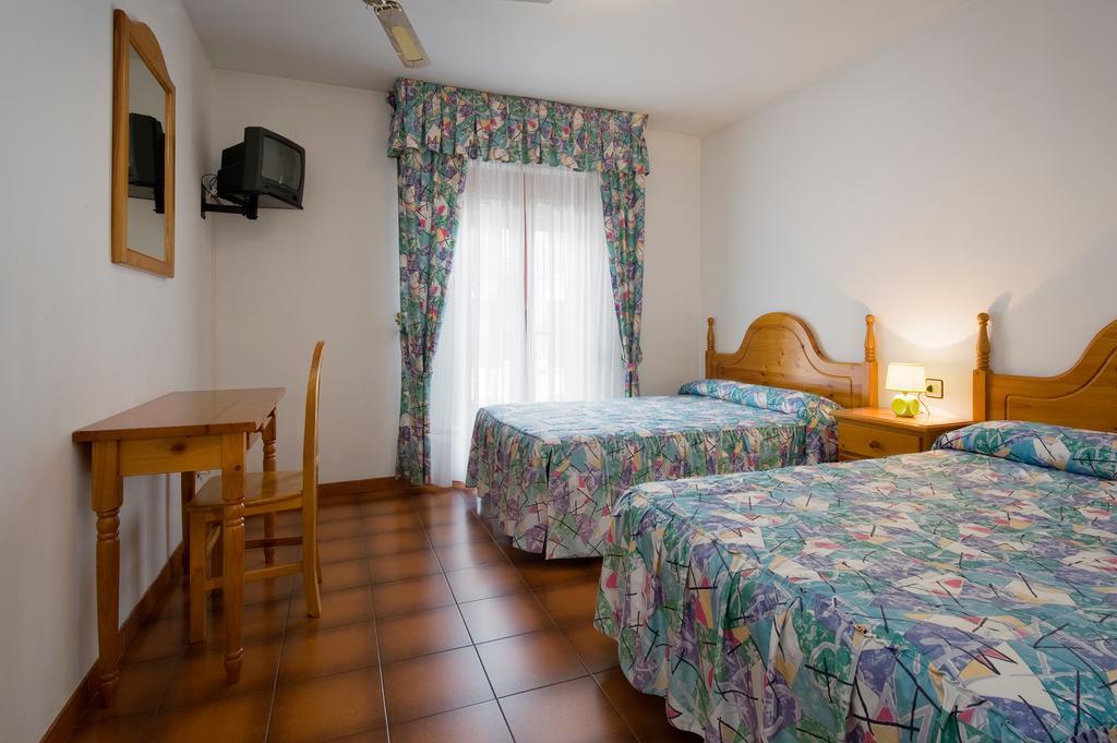 Hotel Castillo D'Acher Siresa Екстериор снимка